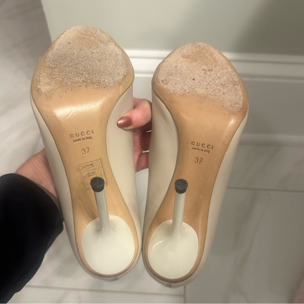 Gucci Women's Beige Peep-Toe Heels - Picture 6 of 6